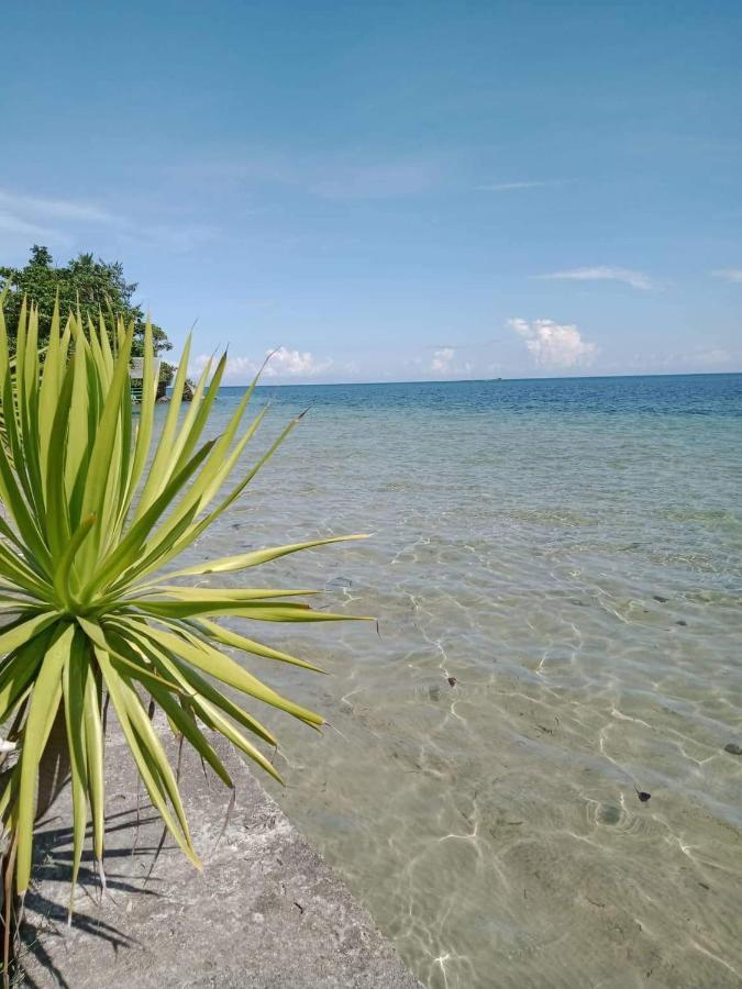 Palhi Resort Caticlan Exterior photo